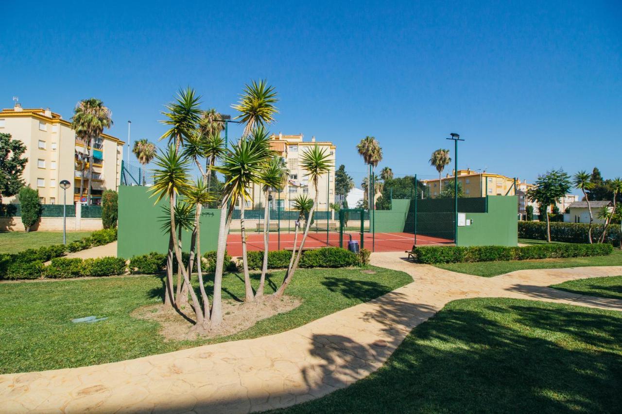 Espectacular Residencial En 2A Linea Piscina Tenis Algarrobo Costa Eksteriør billede